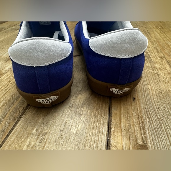 New Vans Blue Sports Low Suede Shoes Men’s 6.5 Women’s 8 - Picture 5 of 7